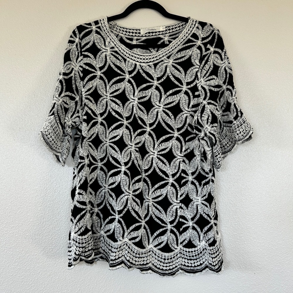 Solitaire Black White Embroidered Tunic Top Scalloped Hem Women's Size 1X